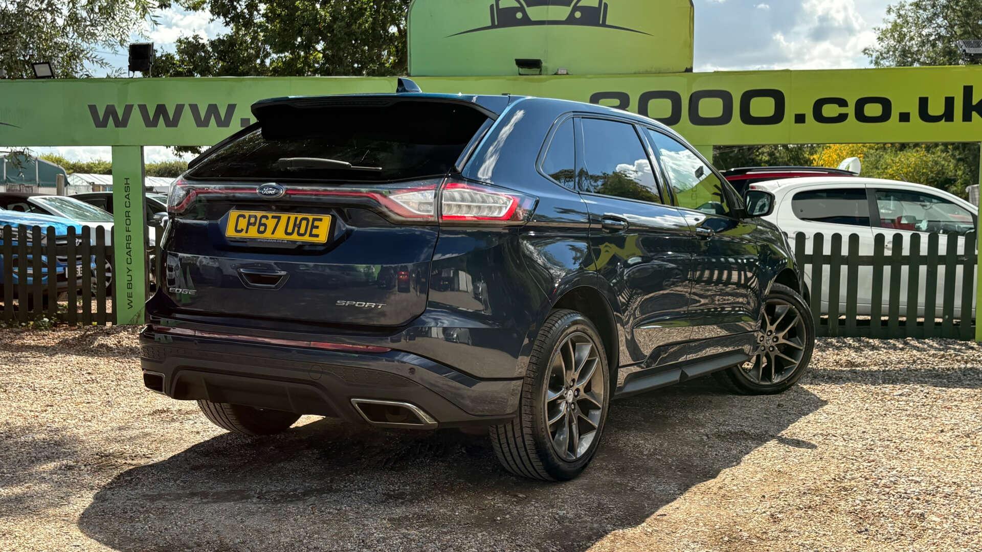 Ford Edge view 6