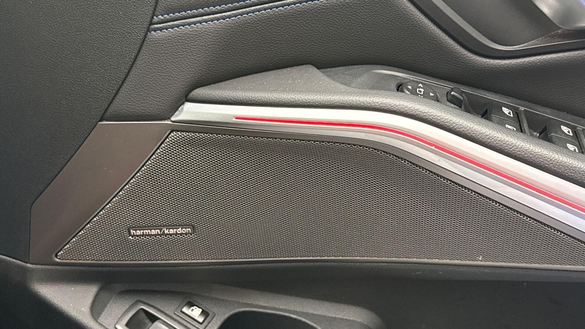 BMW 3 Series view 21