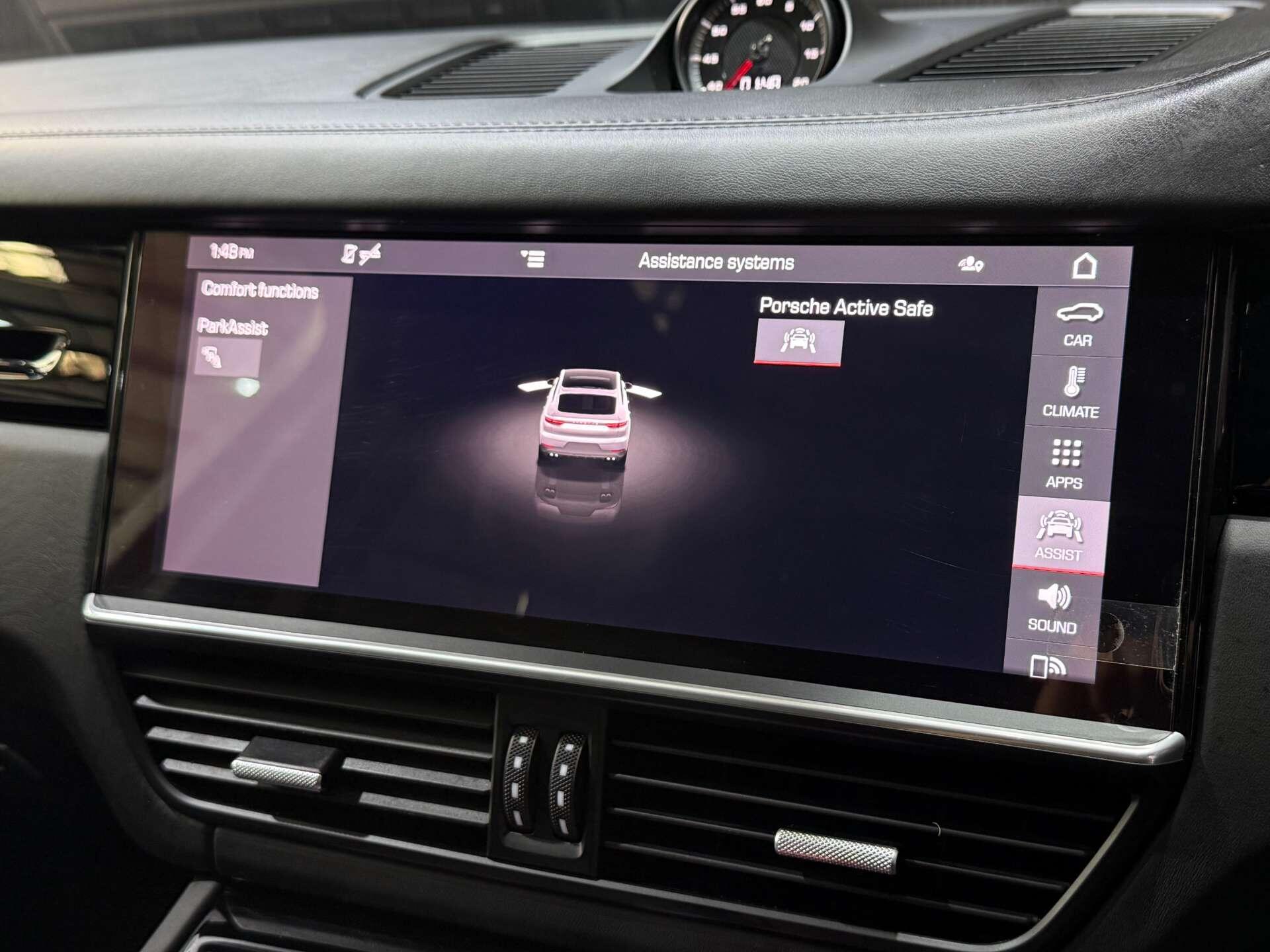 Porsche Cayenne view 58