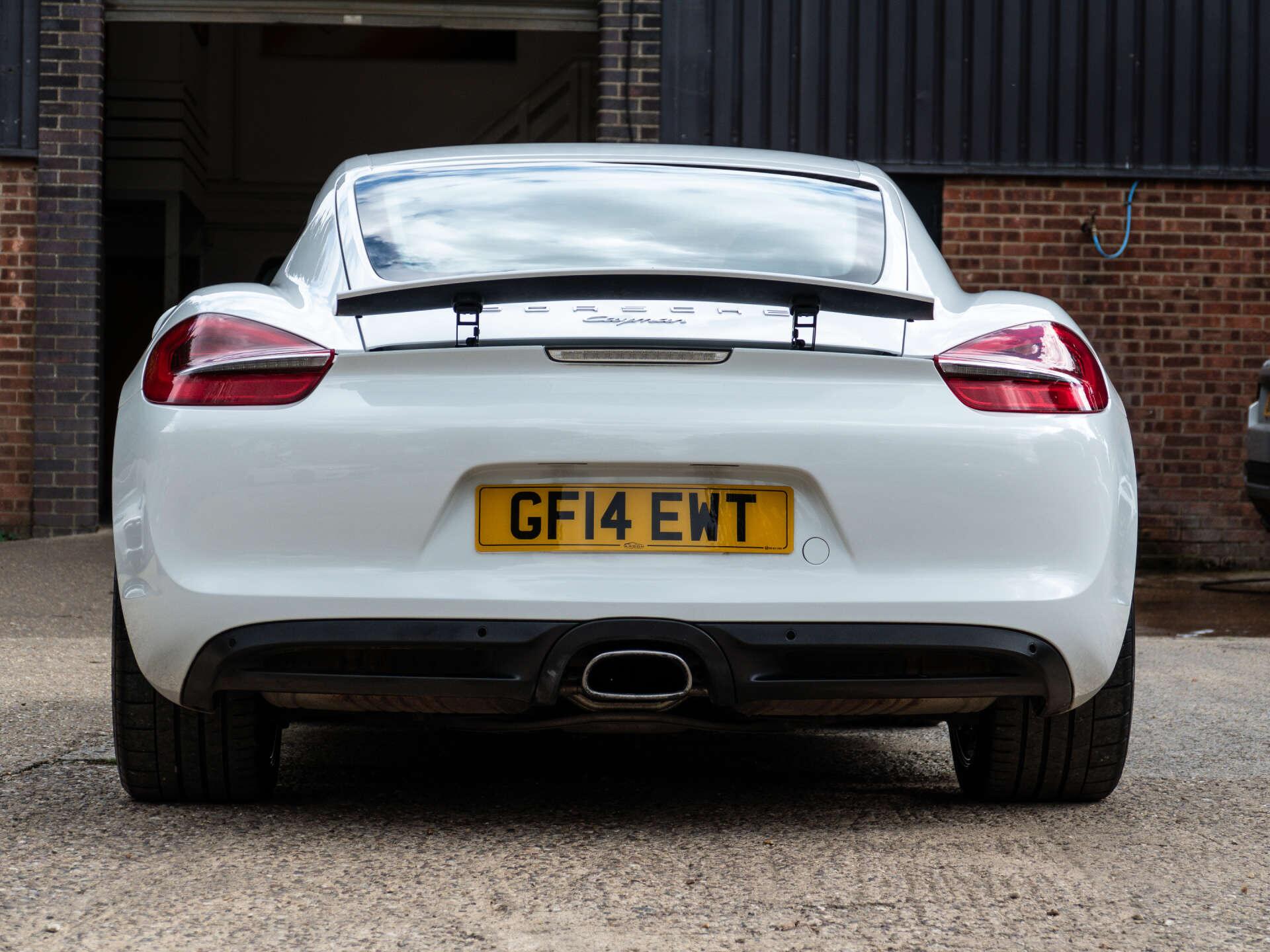 Porsche Cayman view 16