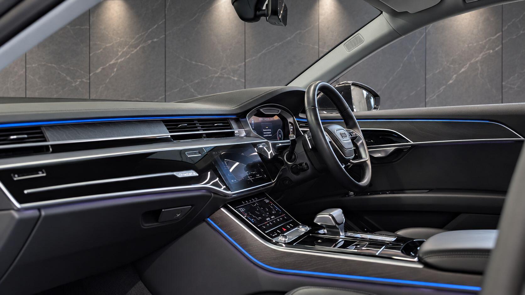 Audi A8 view 11