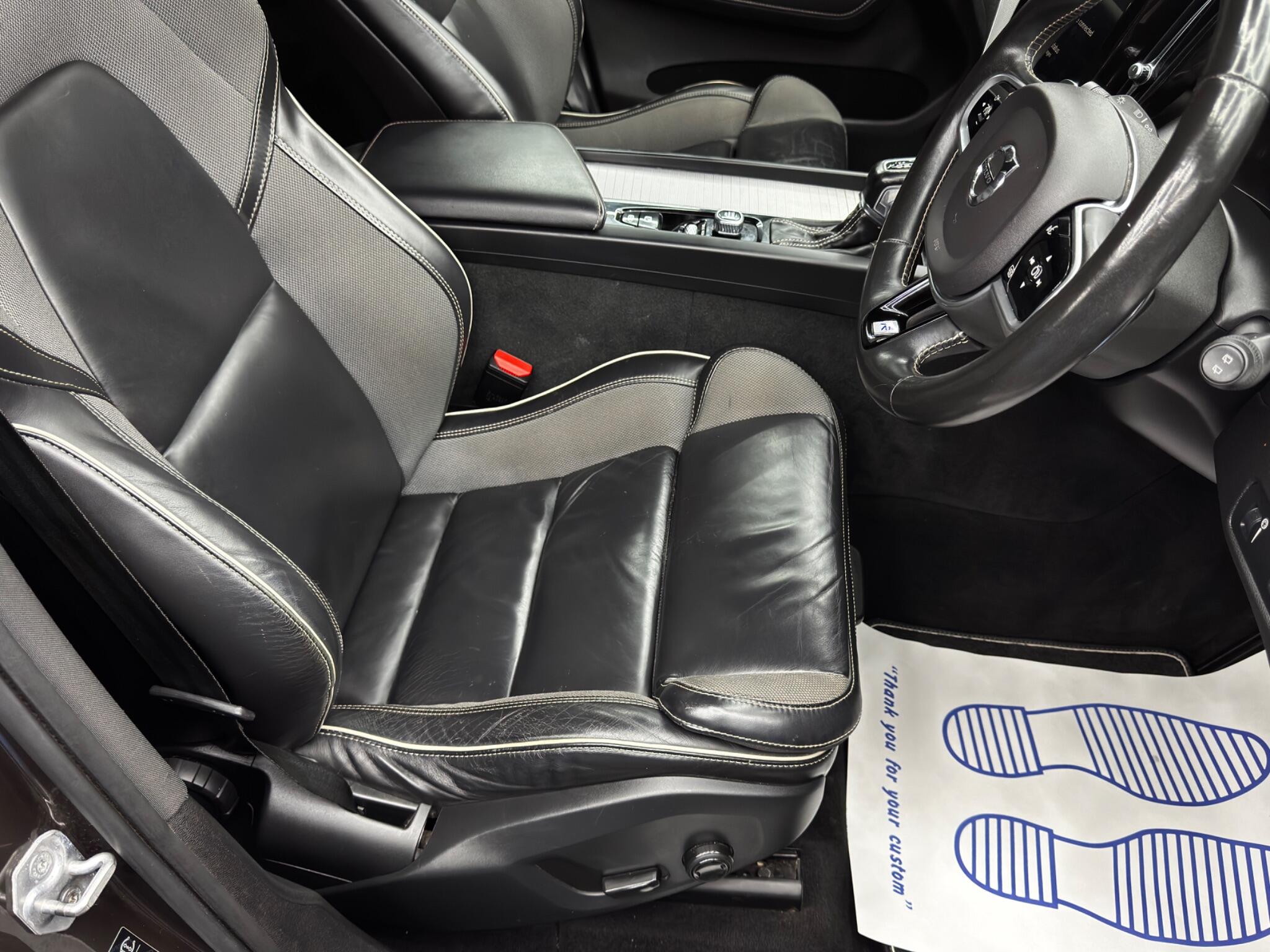 Volvo XC60 view 13