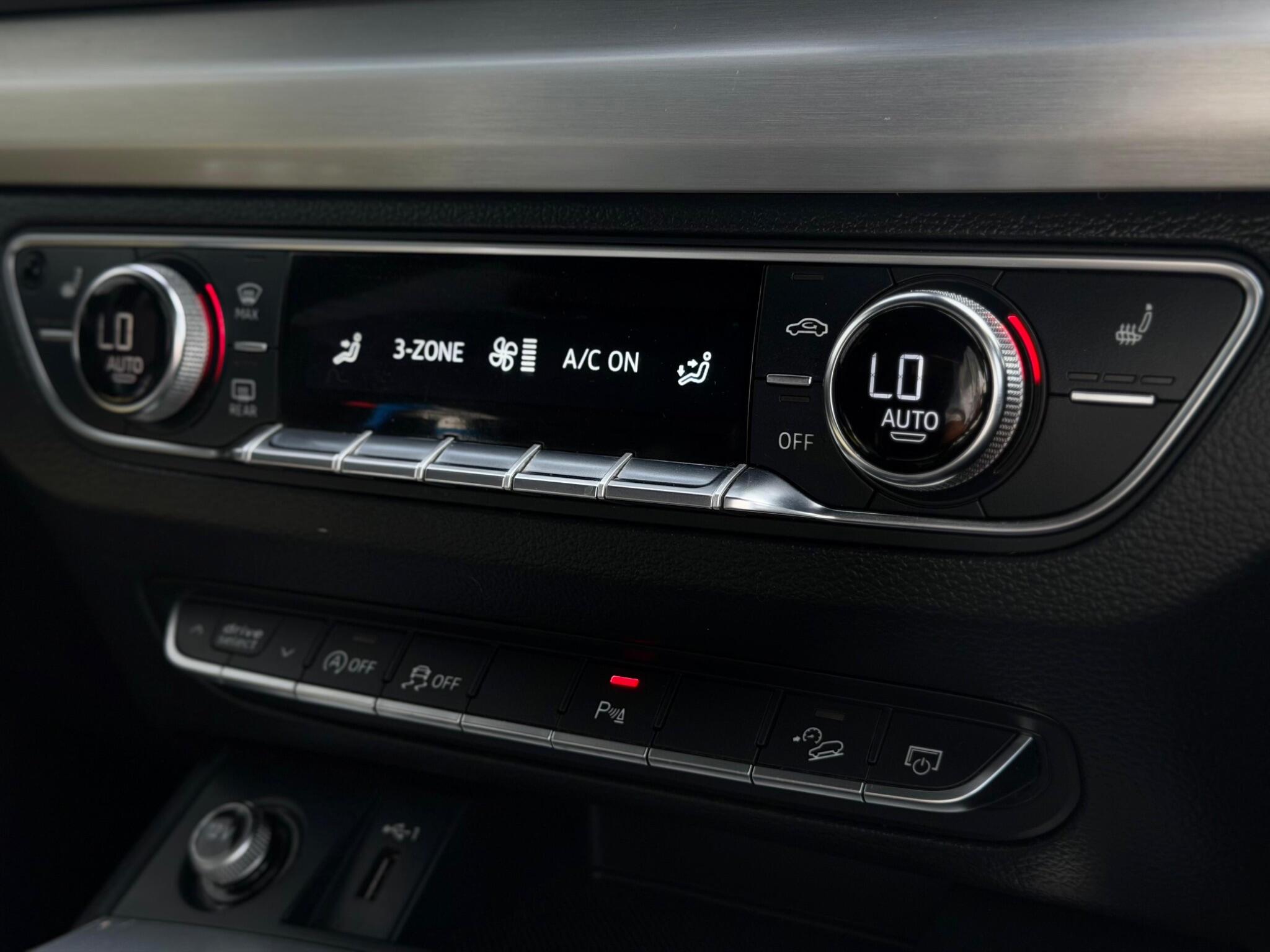 Audi Q5 view 18