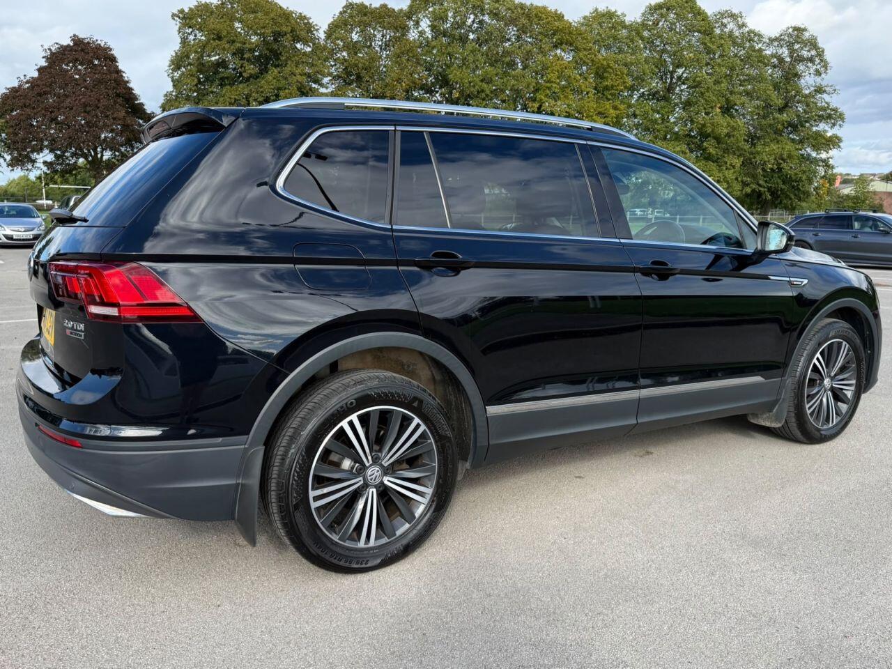 Volkswagen Tiguan Allspace view 22