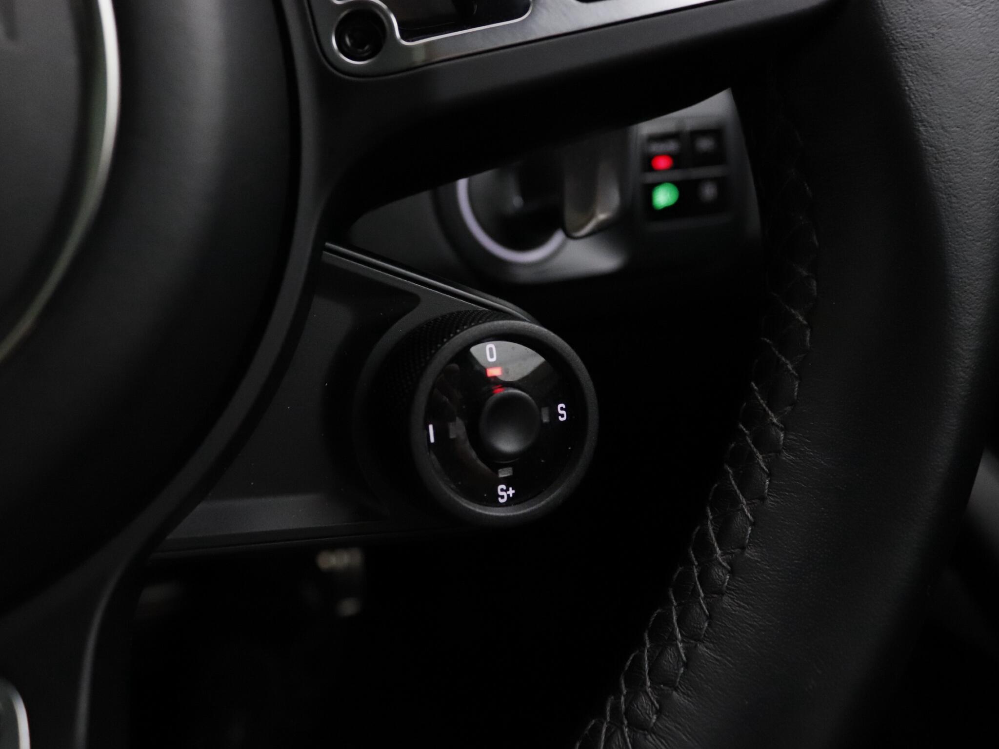 Porsche Cayenne view 37