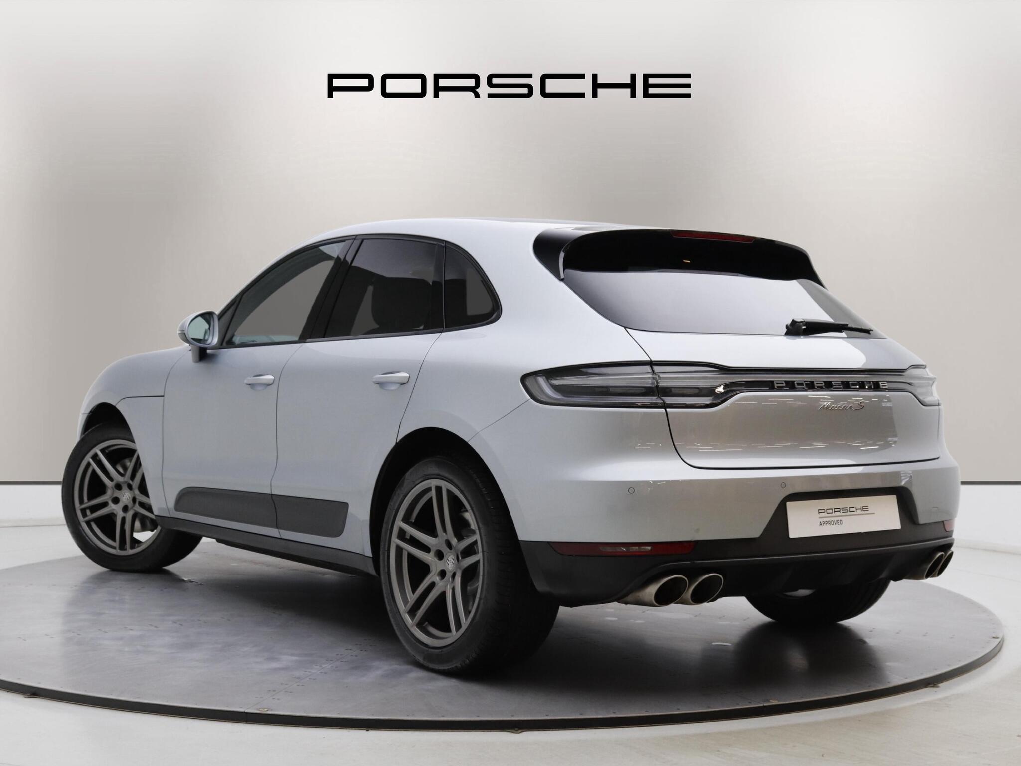 Porsche Macan view 2