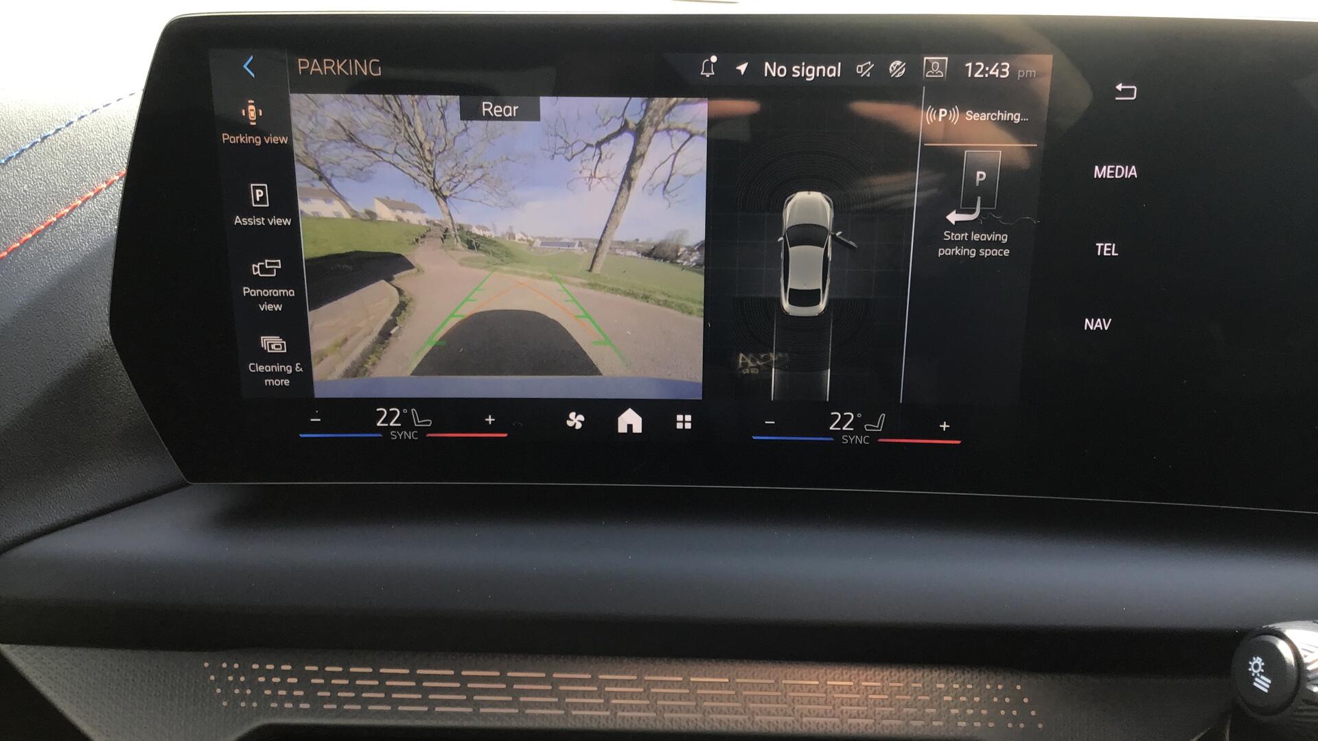 BMW 2 Series view 24