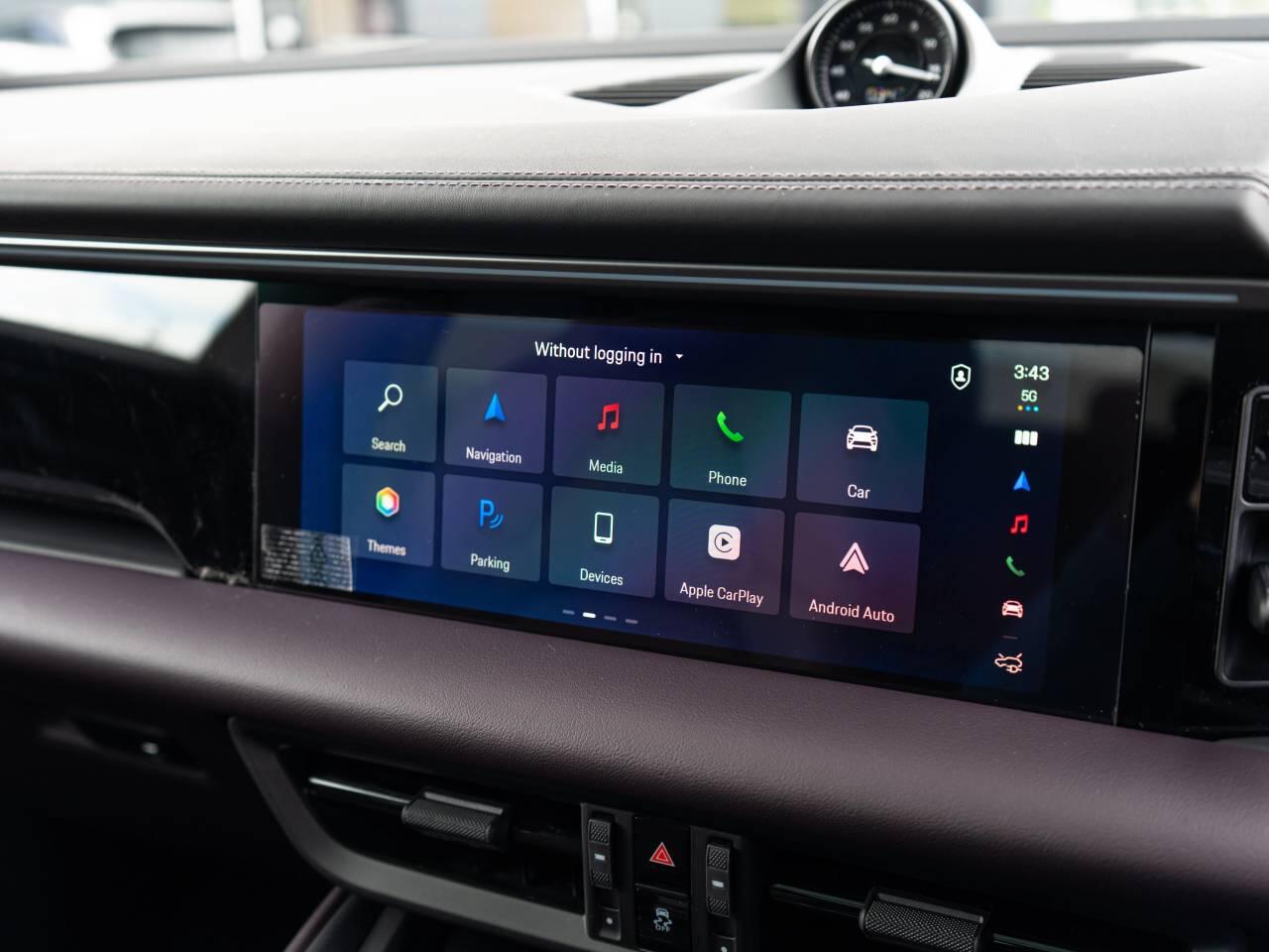 Porsche Macan view 34