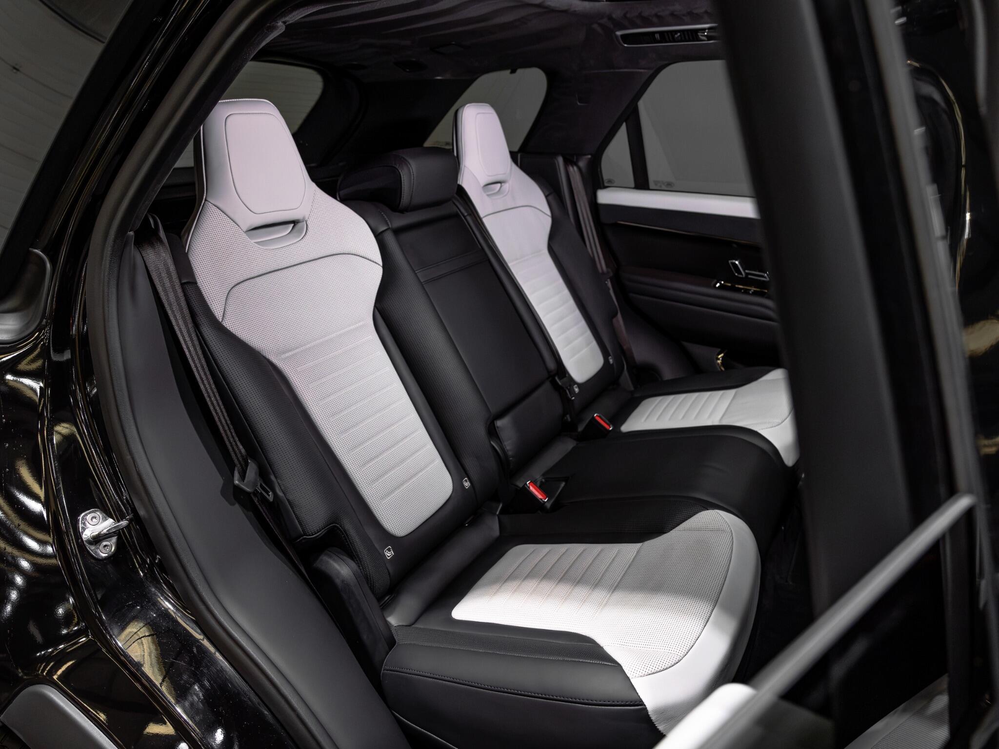 Land Rover Range Rover Sport view 35