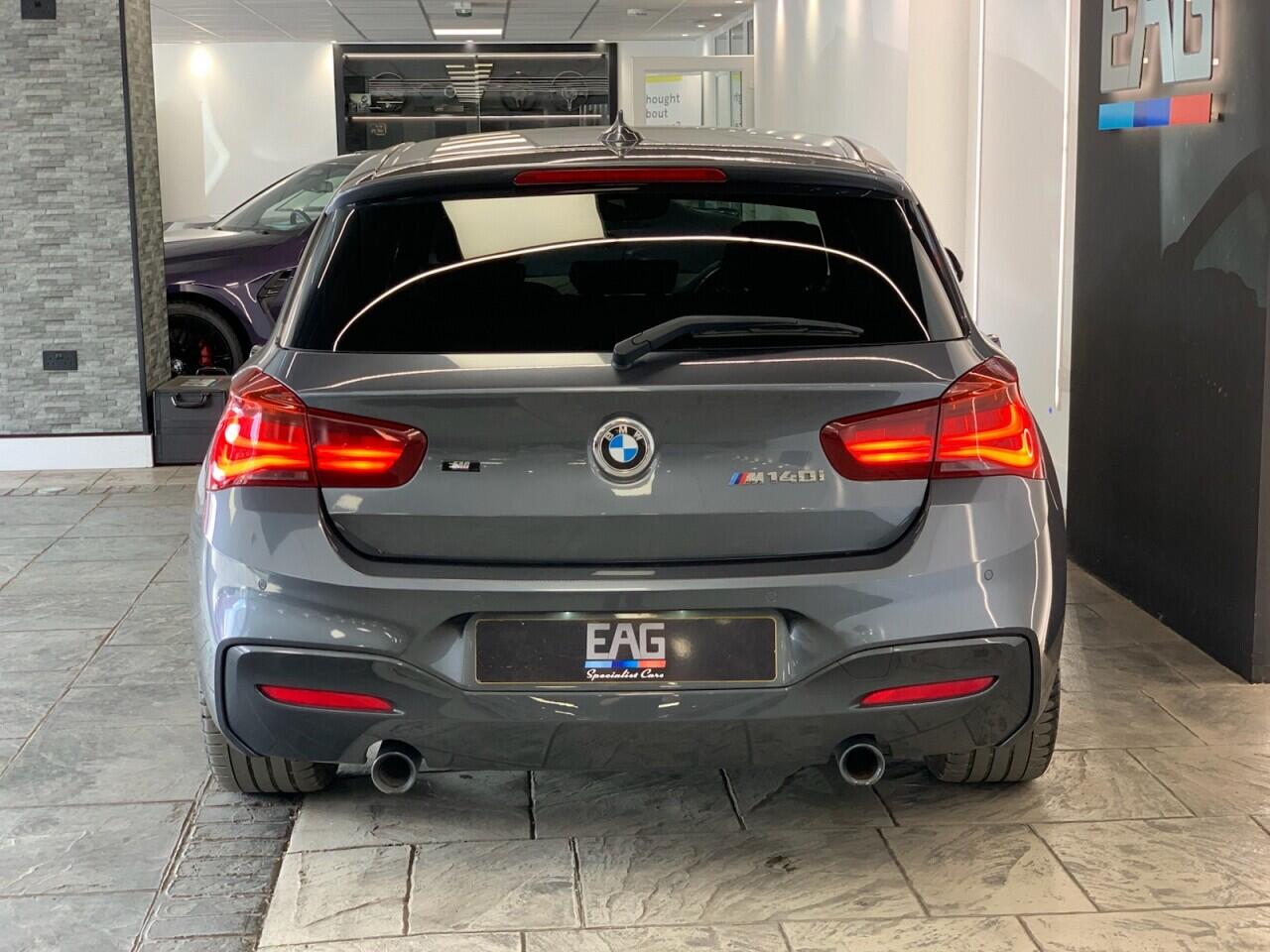 BMW 1 Series view 5