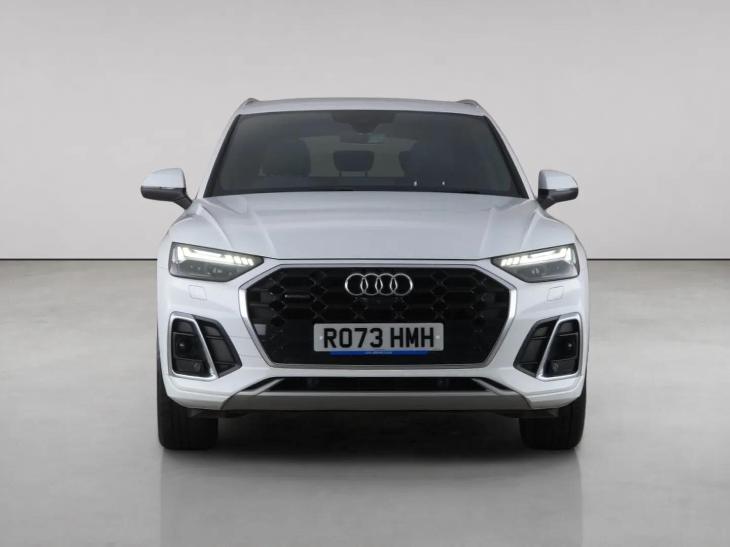Audi Q5 view 5