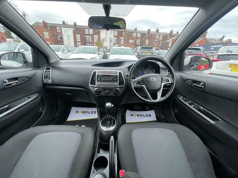 2012 Hyundai i20 image 25