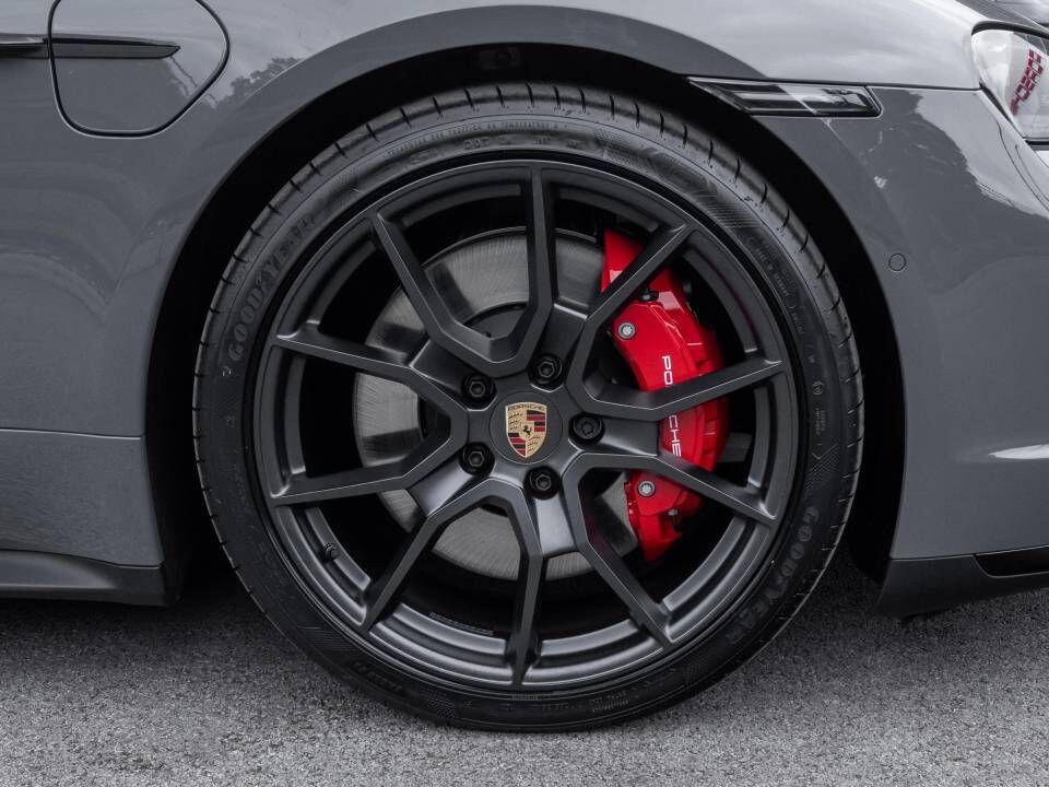 Porsche Taycan view 58
