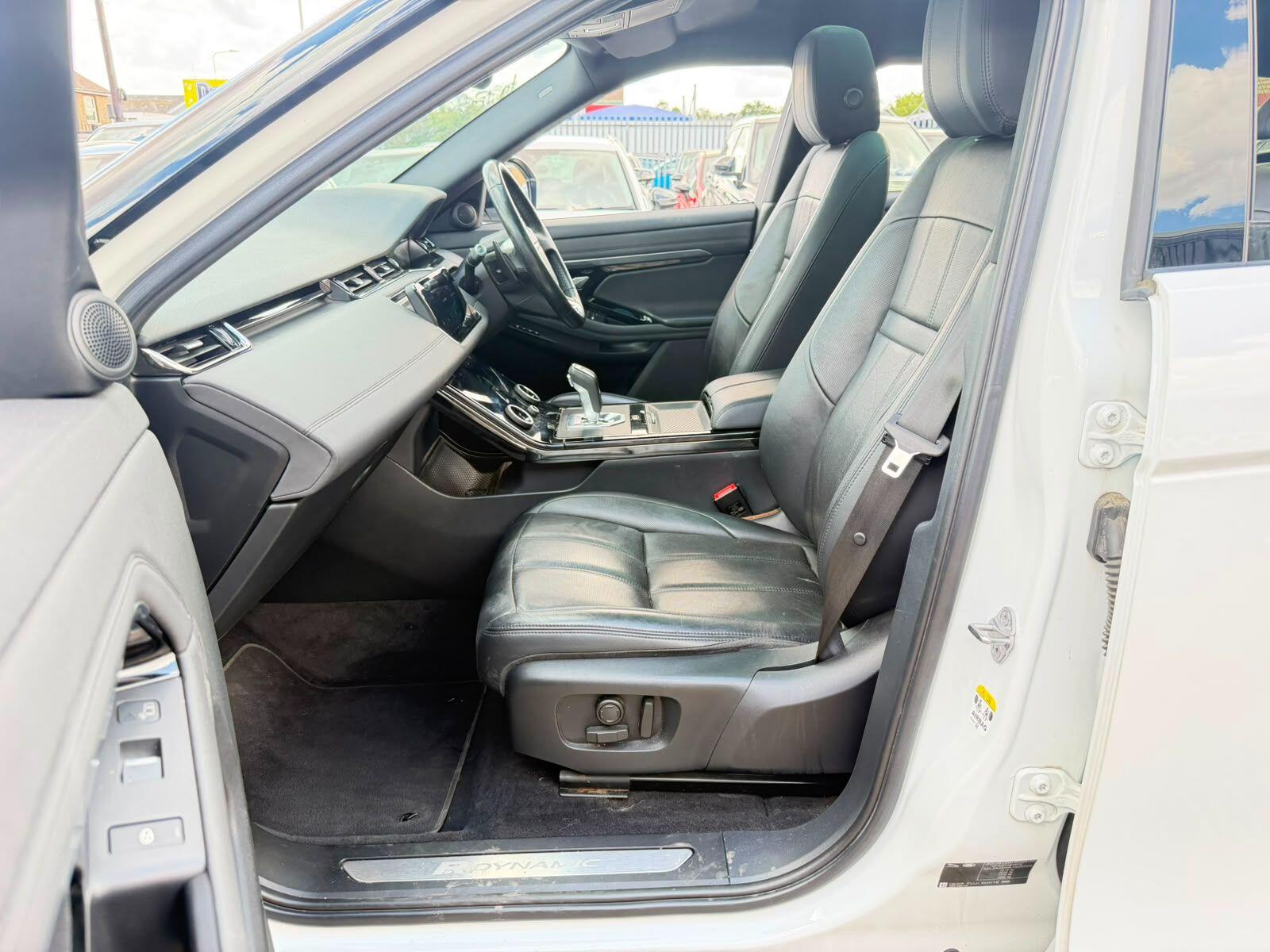 Land Rover Range Rover Evoque view 31