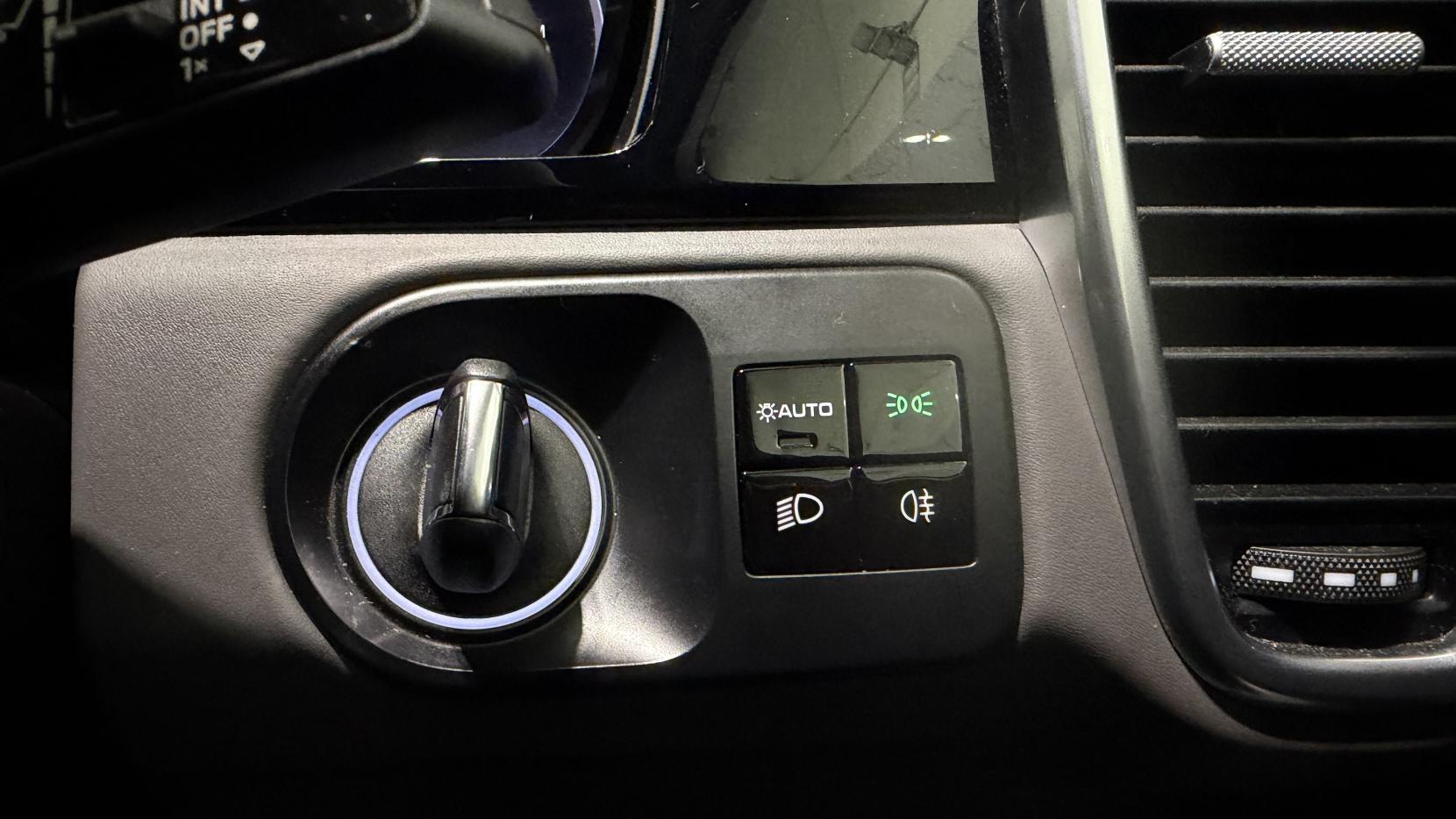 Porsche Cayenne view 27