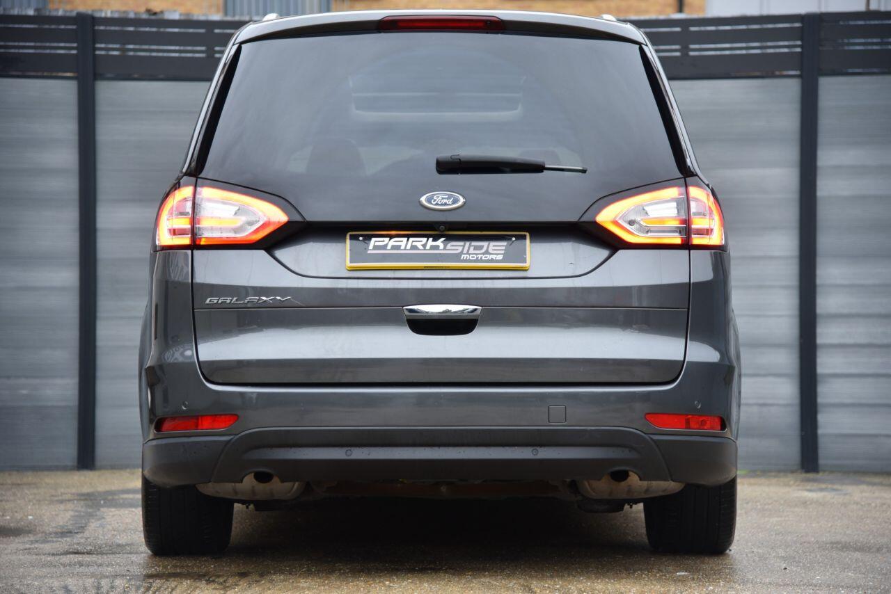 Ford Galaxy view 10