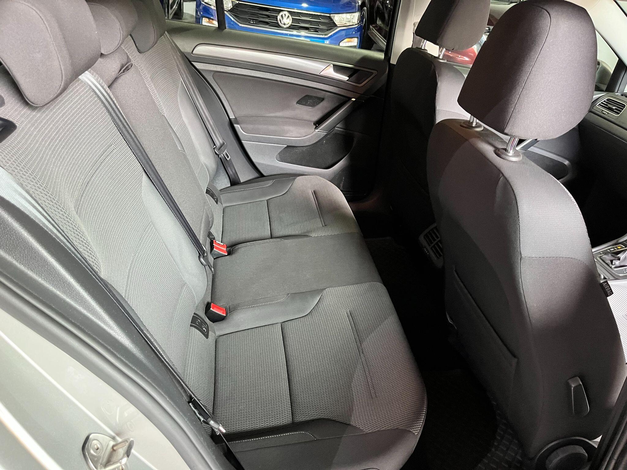 Volkswagen Golf view 27