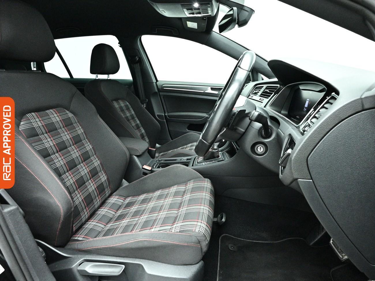 Volkswagen Golf view 12