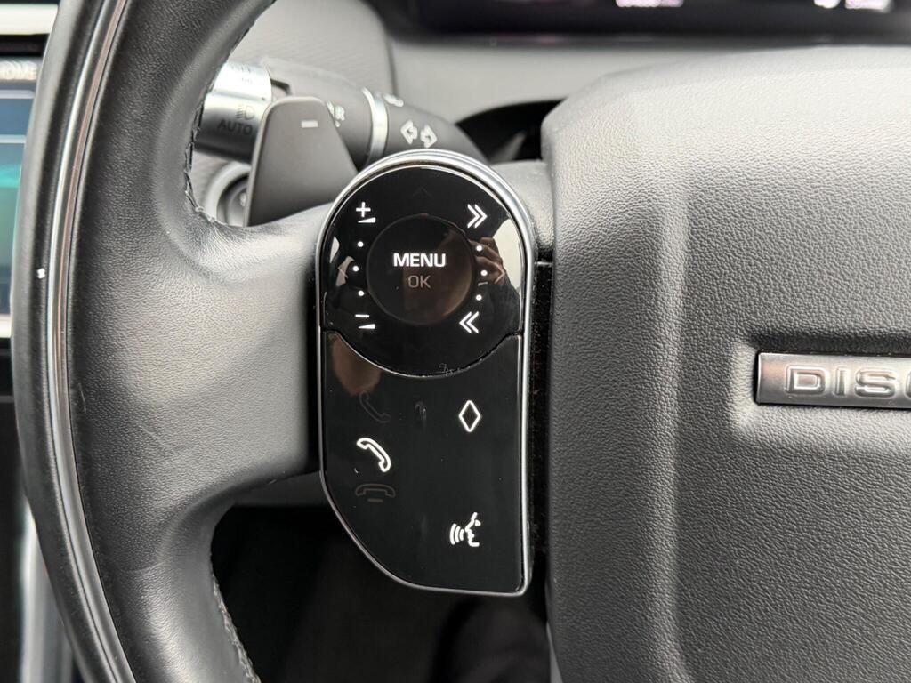 Land Rover Discovery Sport view 27