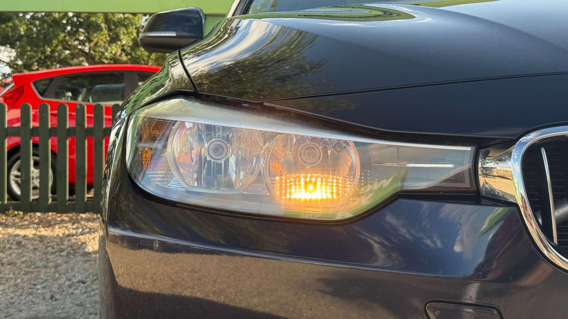 BMW 3 Series view 39