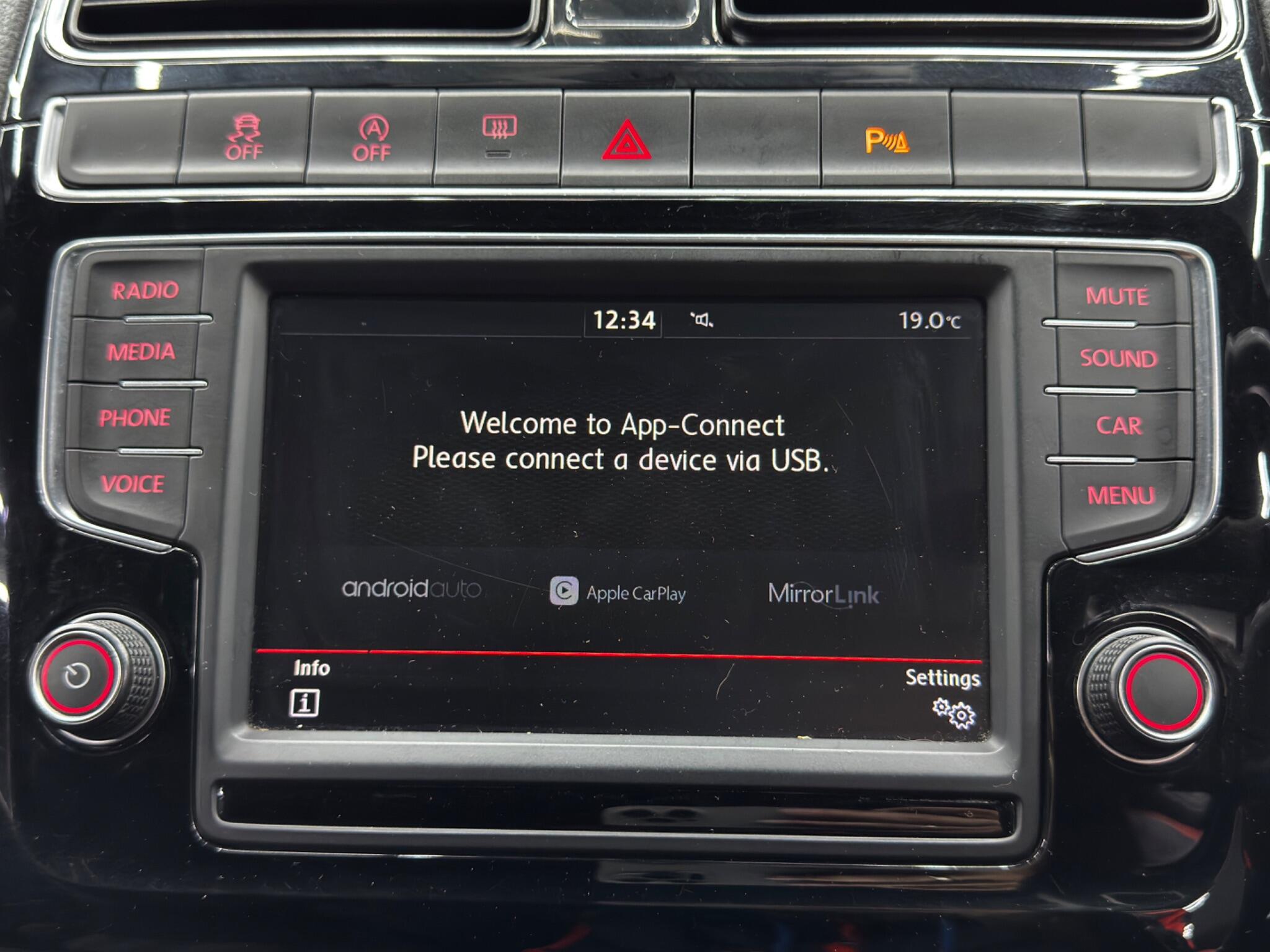 Volkswagen Polo view 30