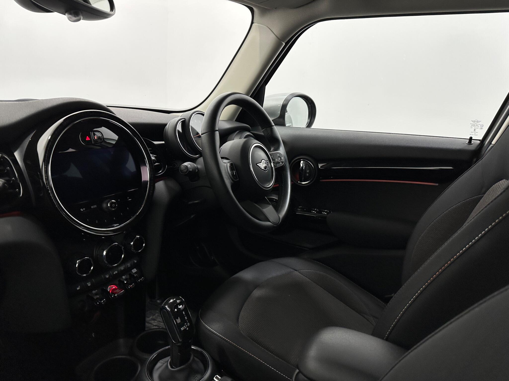 Mini Cooper view 31