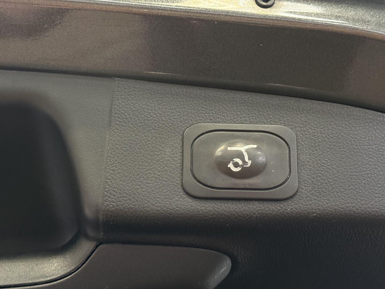 Ford Focus view 18