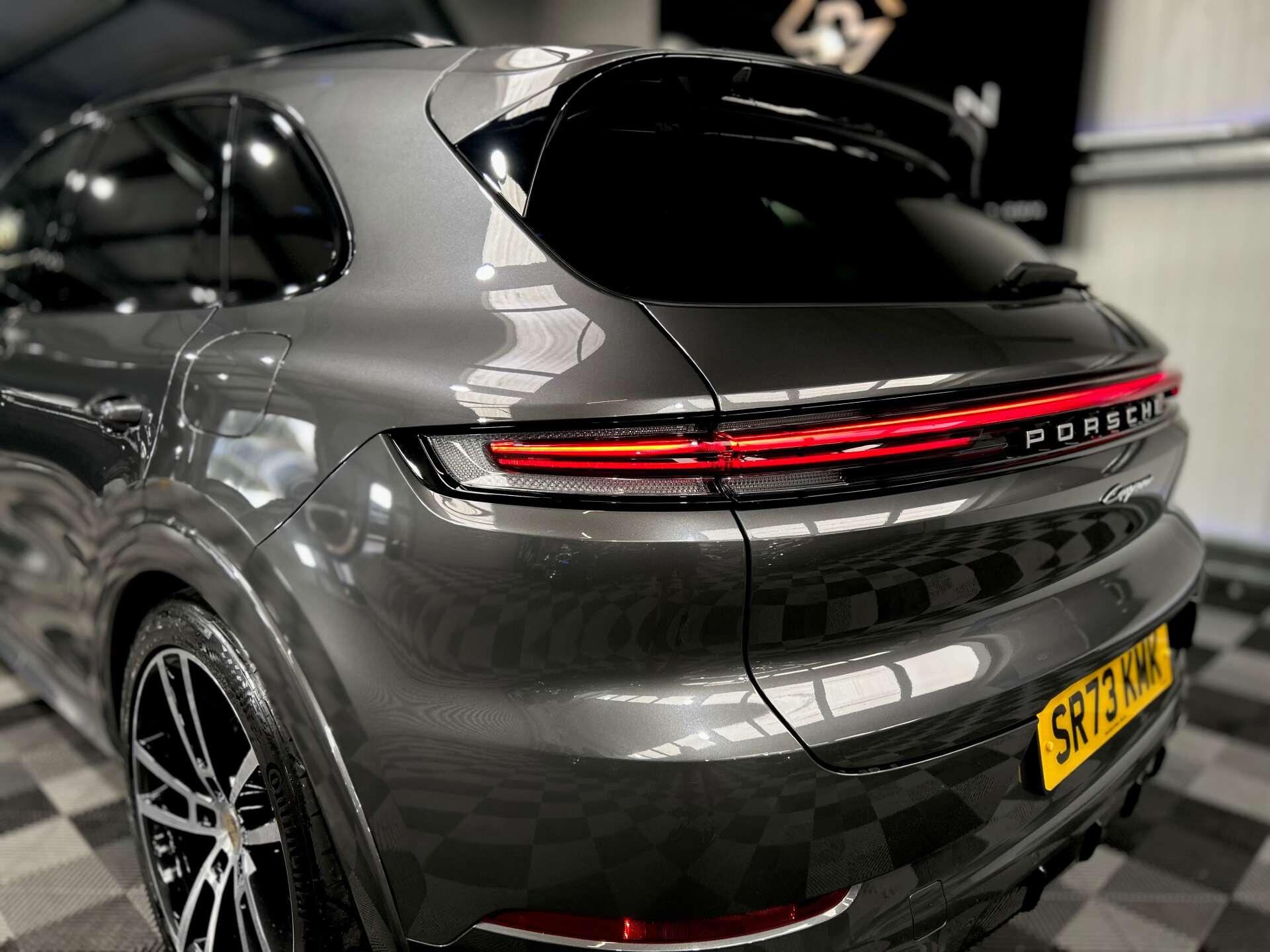 Porsche Cayenne view 11