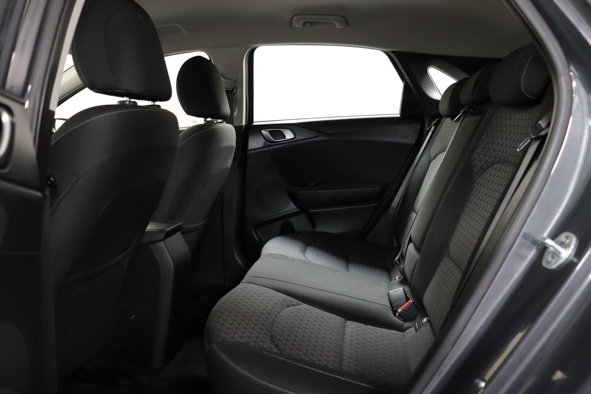 Kia Ceed view 41