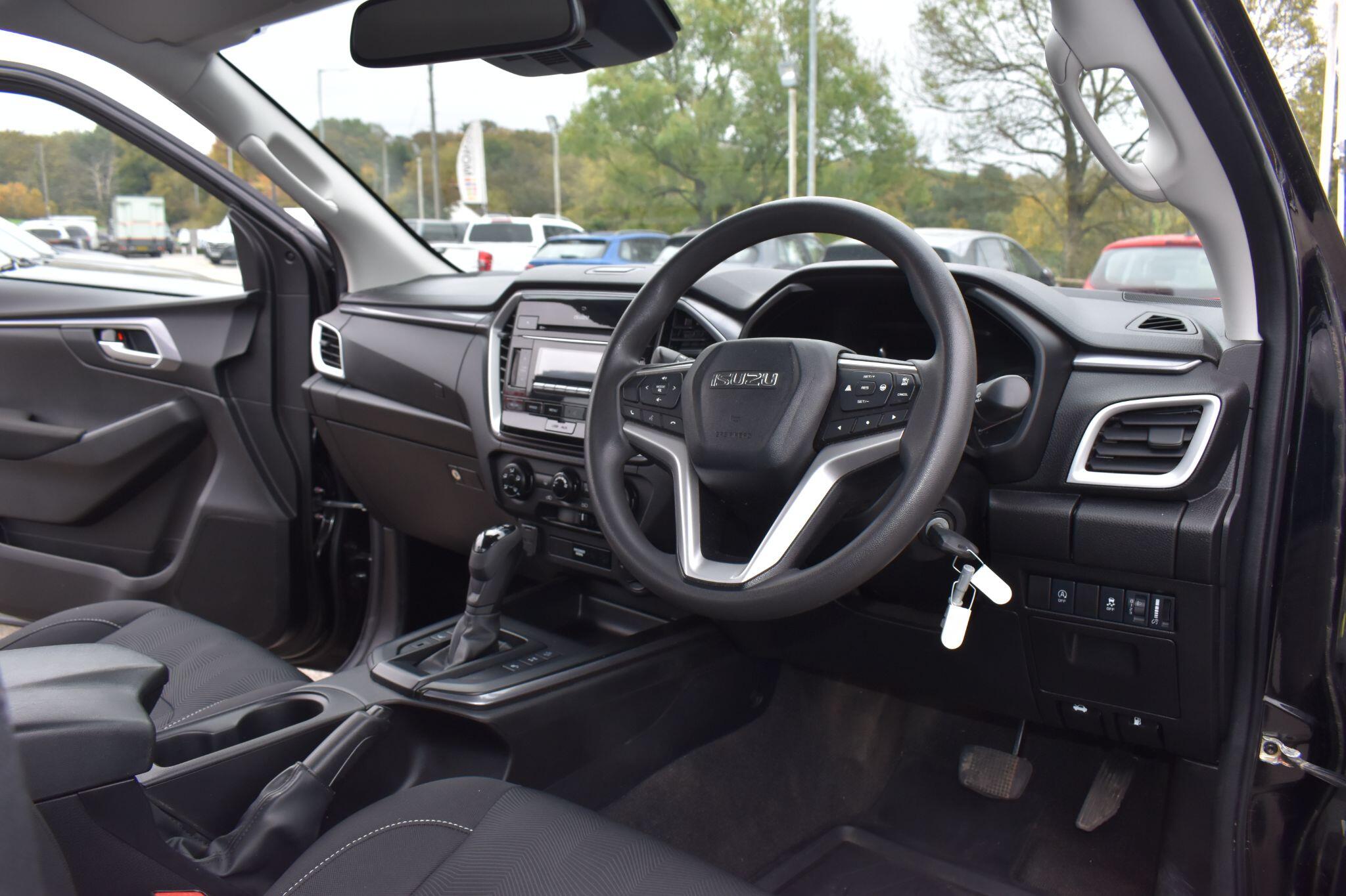 D-Max - 1.9 TD DL20 Auto 4WD Euro 6 (s/s) 2dr - Image 10
