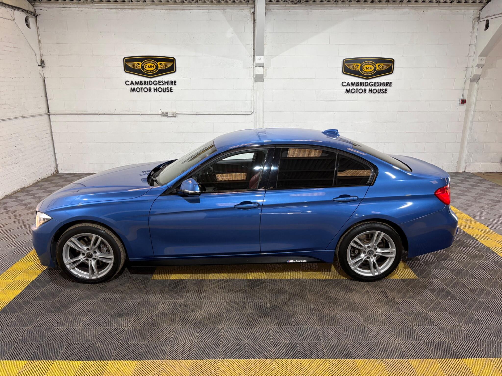 BMW 3 Series view 23