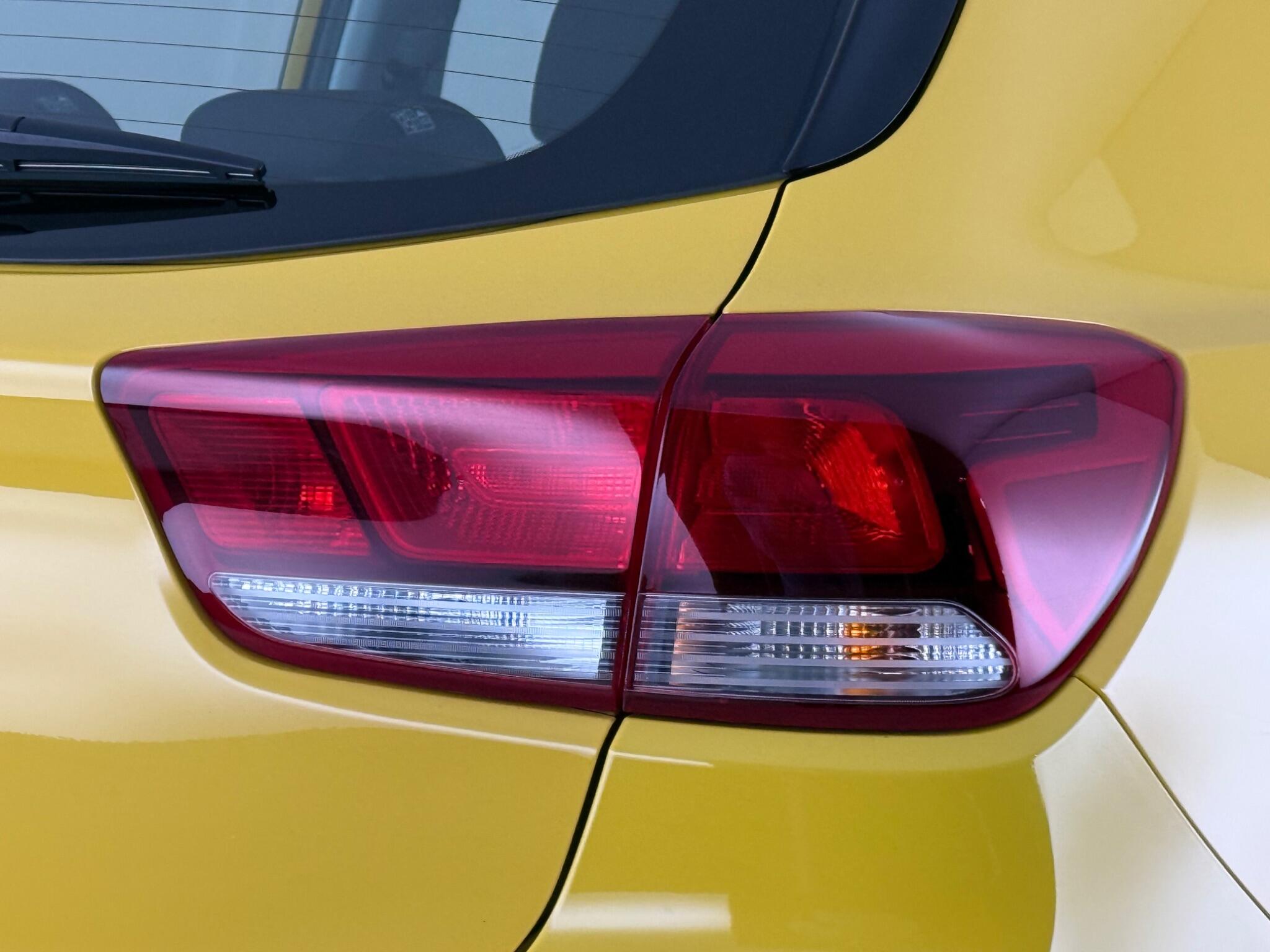 Kia Rio view 9