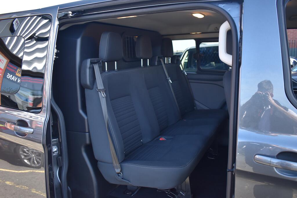 Ford Transit Custom view 29