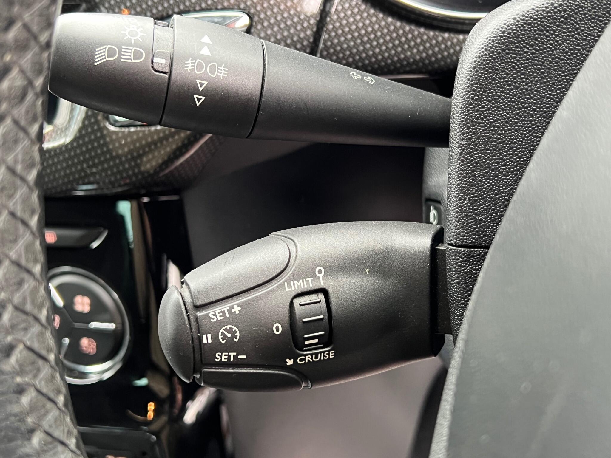 2010 Citroen DS3 image 25