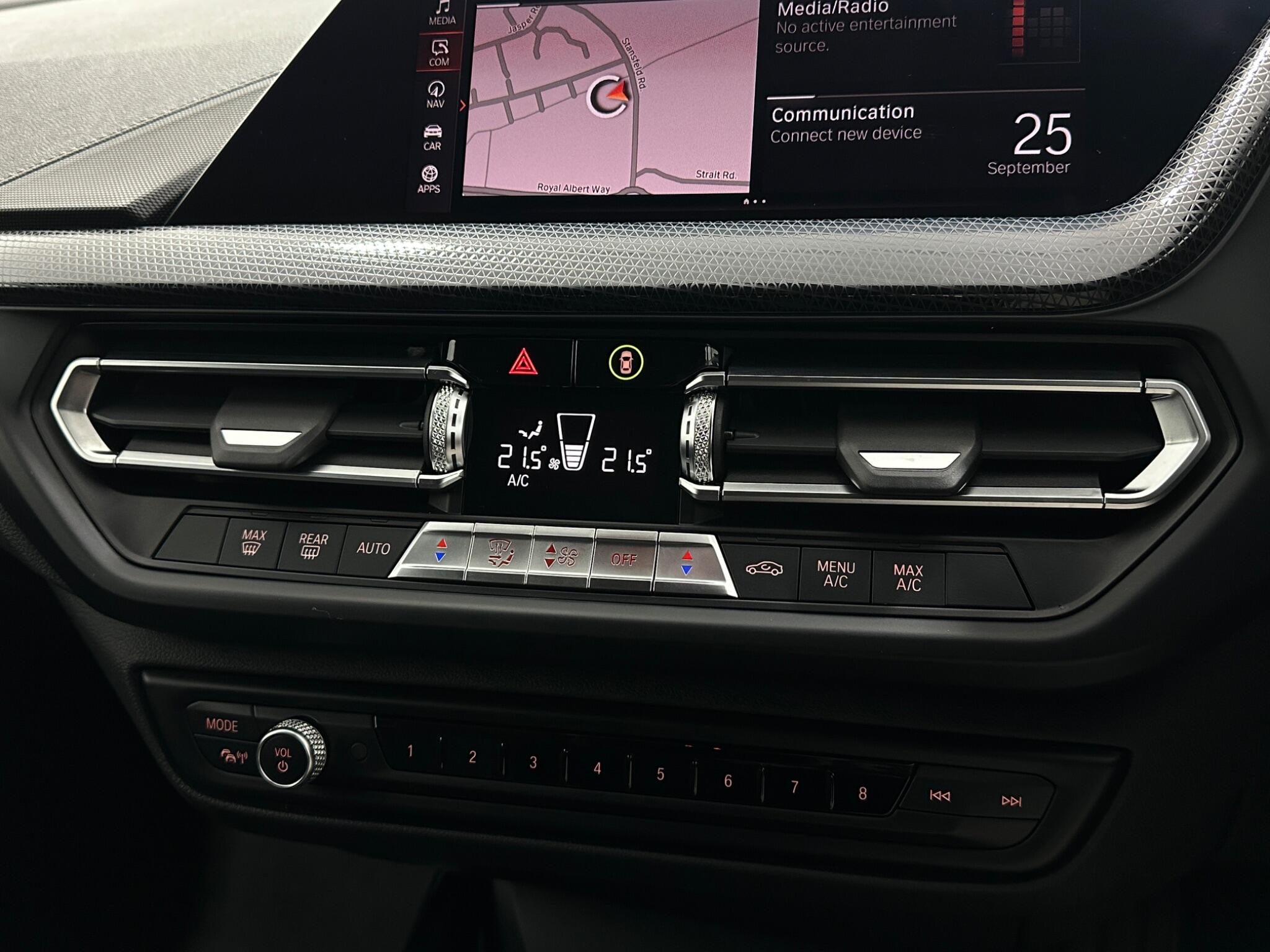 BMW 1 Series view 22