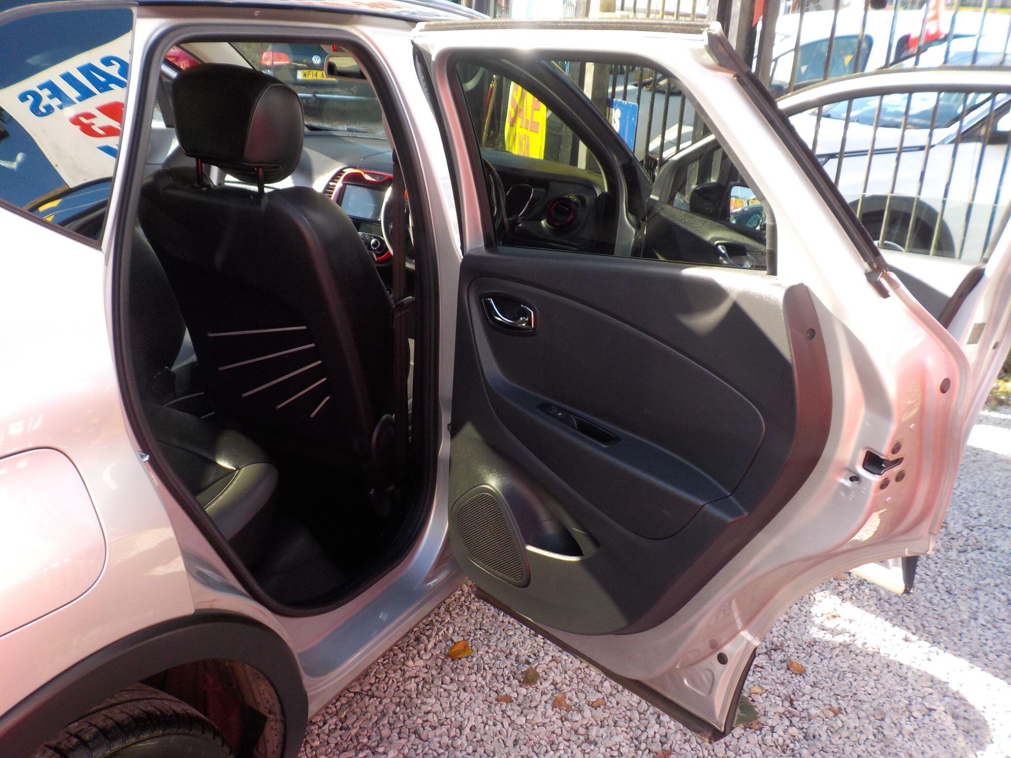 Renault Captur 1.5 dCi ENERGY Signature Nav Euro 6 (s/s) 5dr