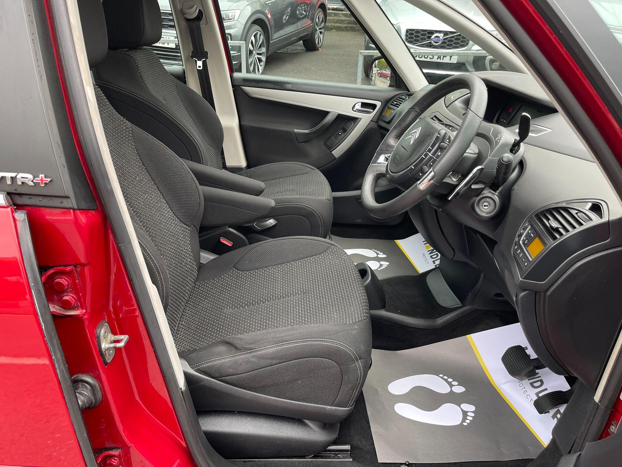Citroen Grand C4 Picasso view 21