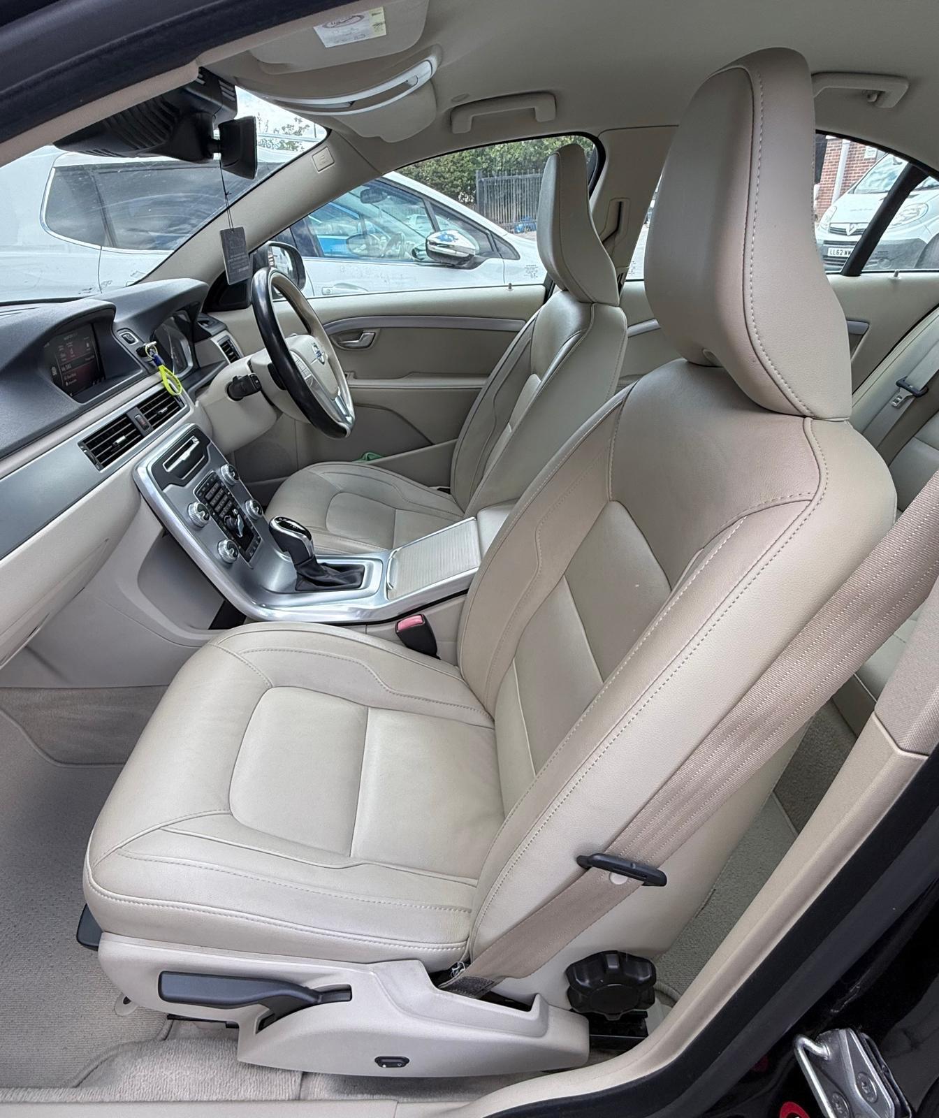 Volvo S80 view 46