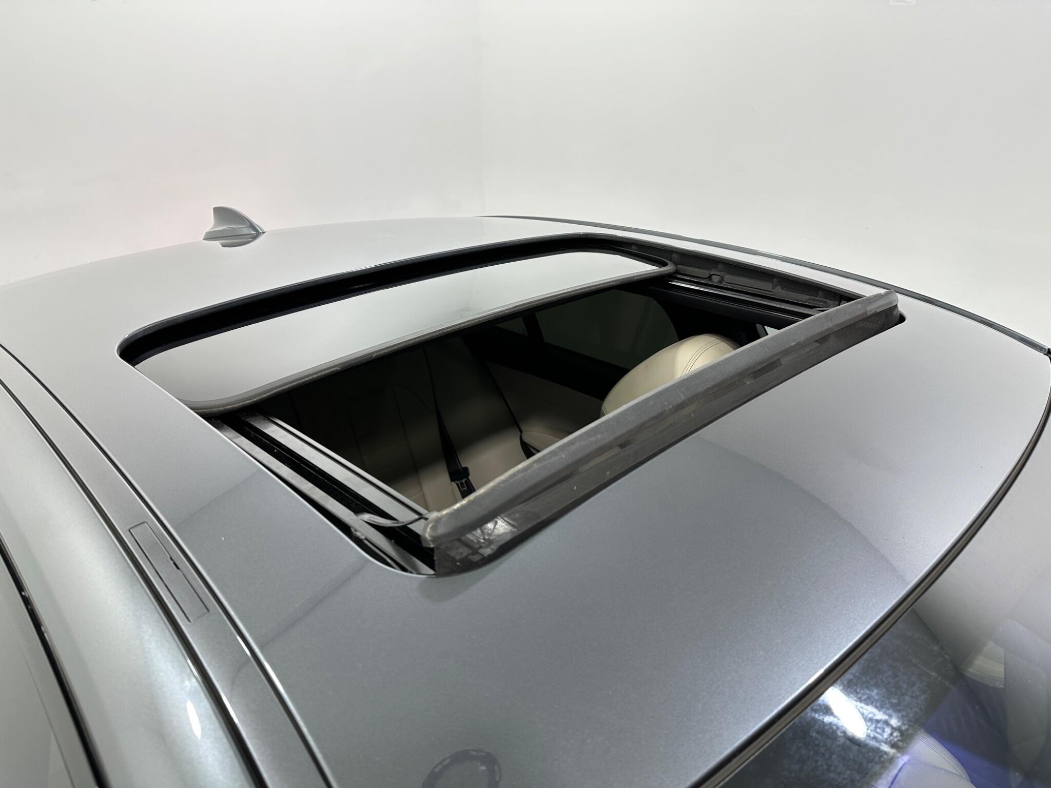 BMW 3 Series view 57