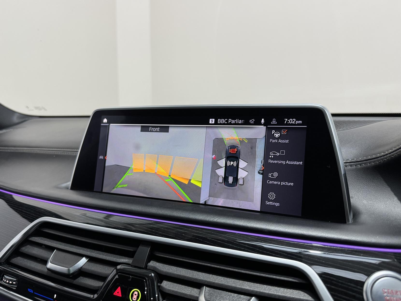 BMW 7 Series view 28