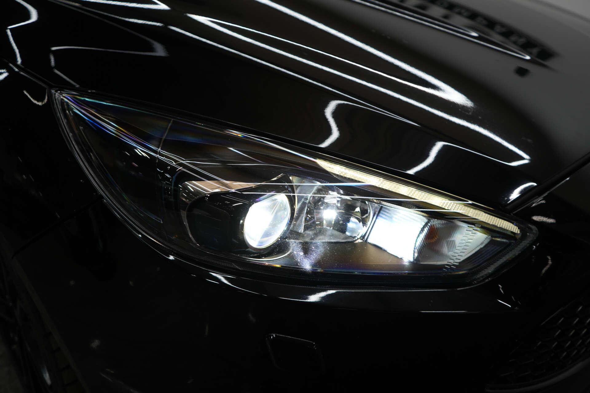 Ford Focus view 43