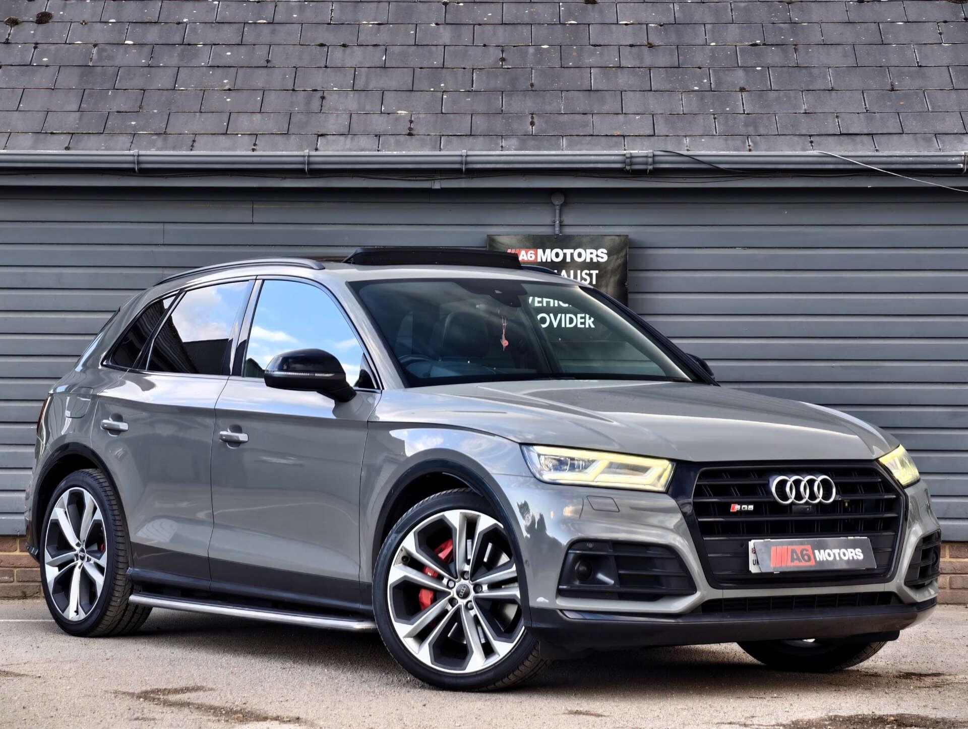 Audi SQ5 view 12