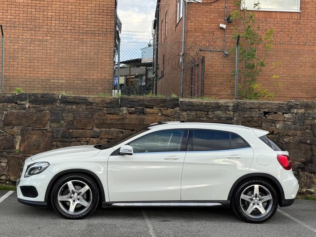 Mercedes-Benz Gla view 4