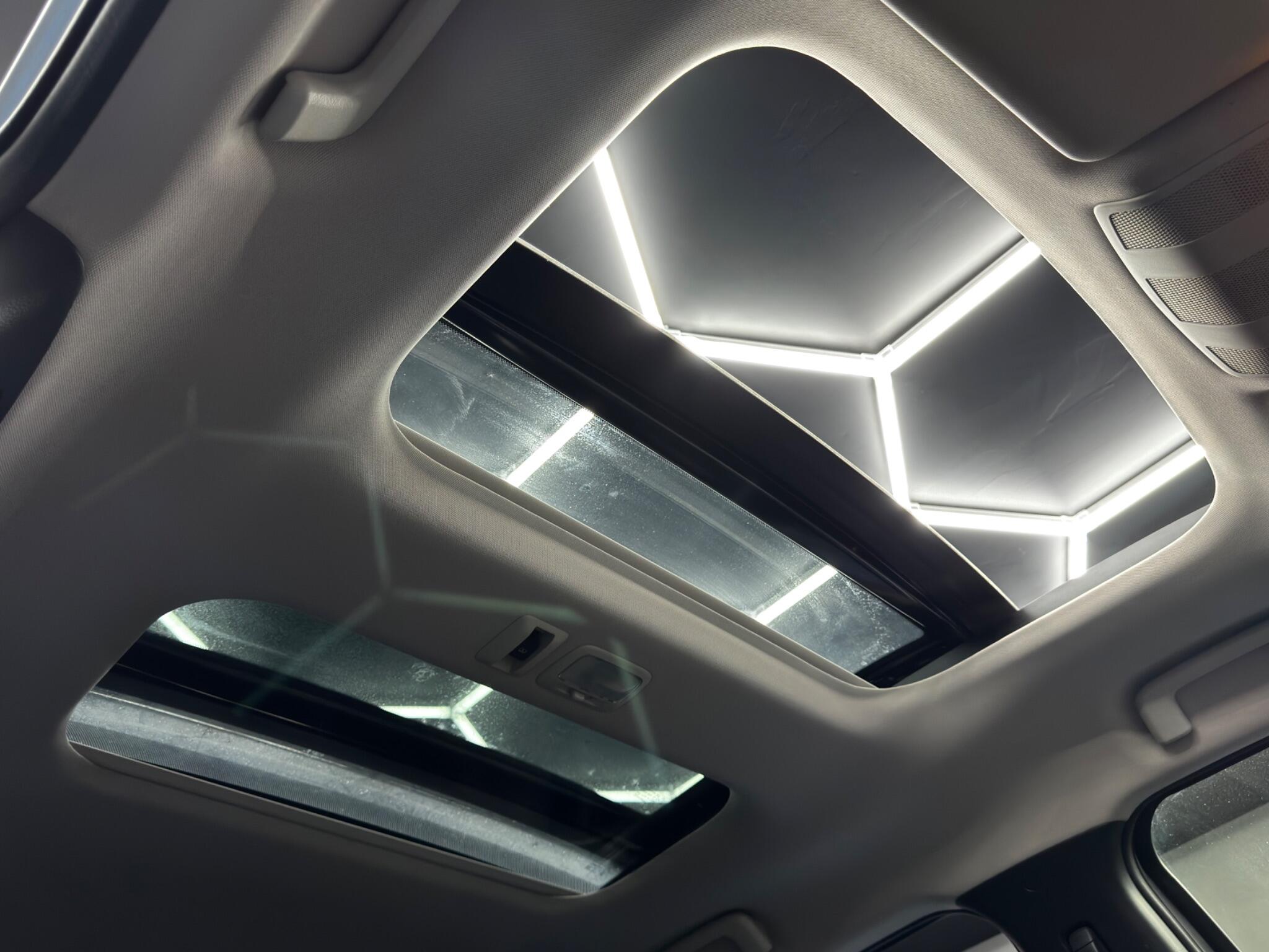 Mitsubishi Eclipse Cross view 31