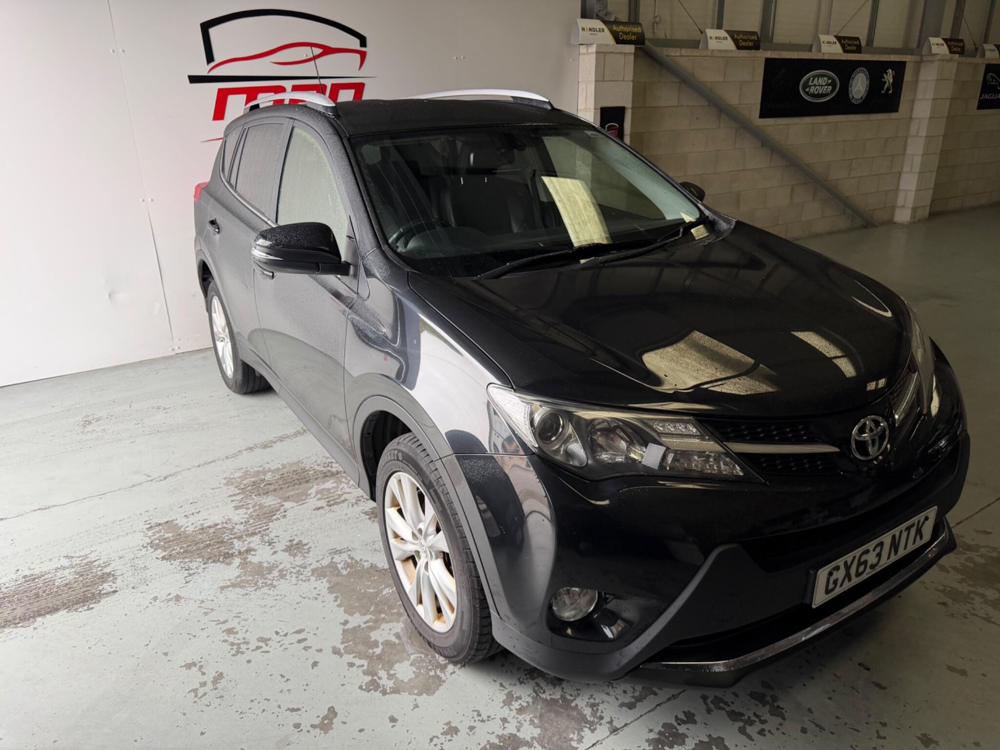 Toyota RAV4 view 5