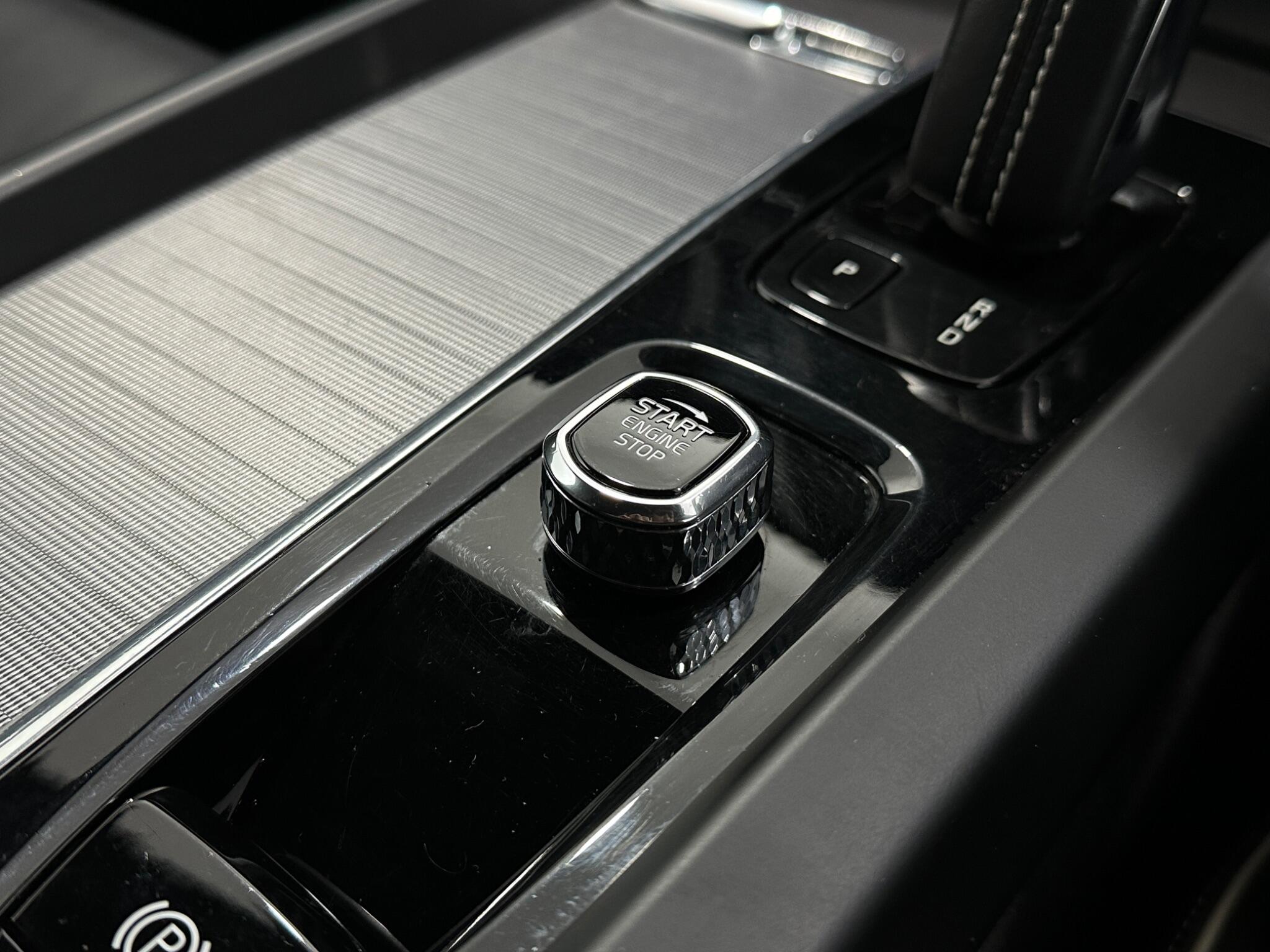 Volvo XC60 view 21