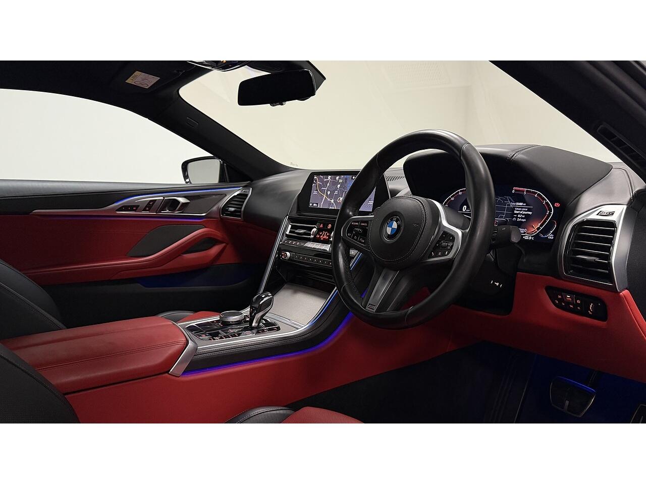 BMW 8 Series view 13