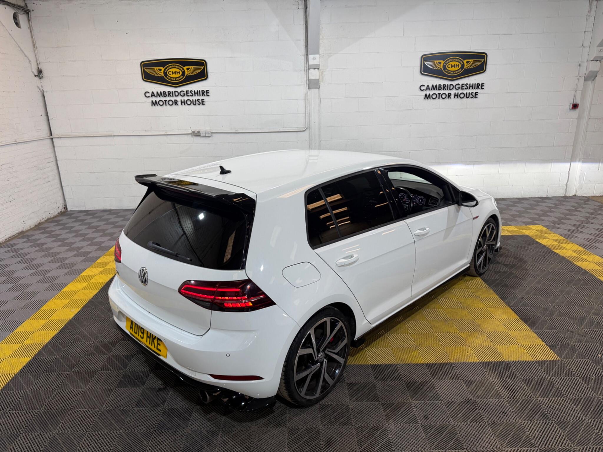 Volkswagen Golf view 12