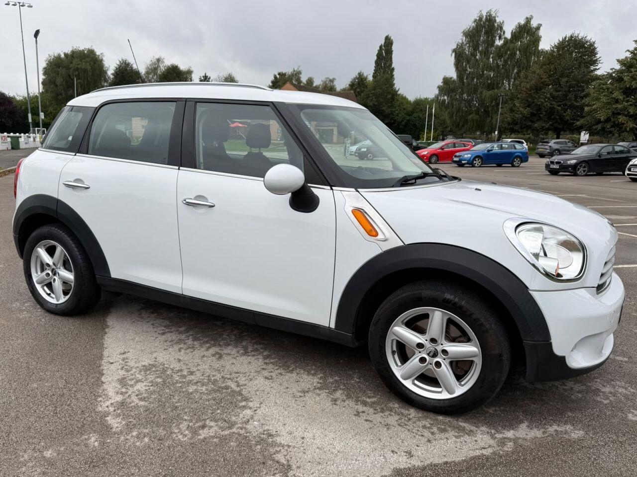 Mini Countryman view 29