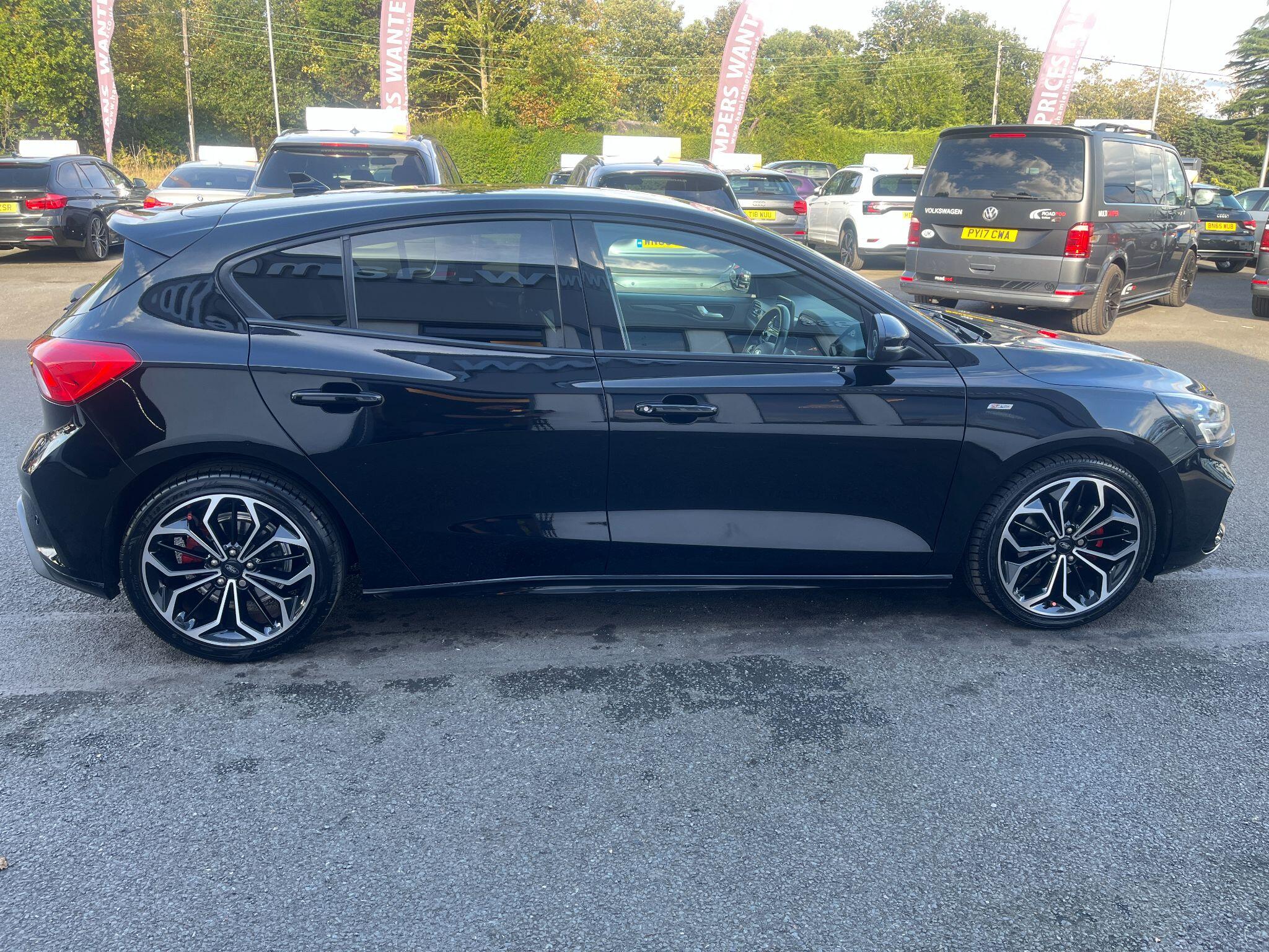 Ford Focus view 7